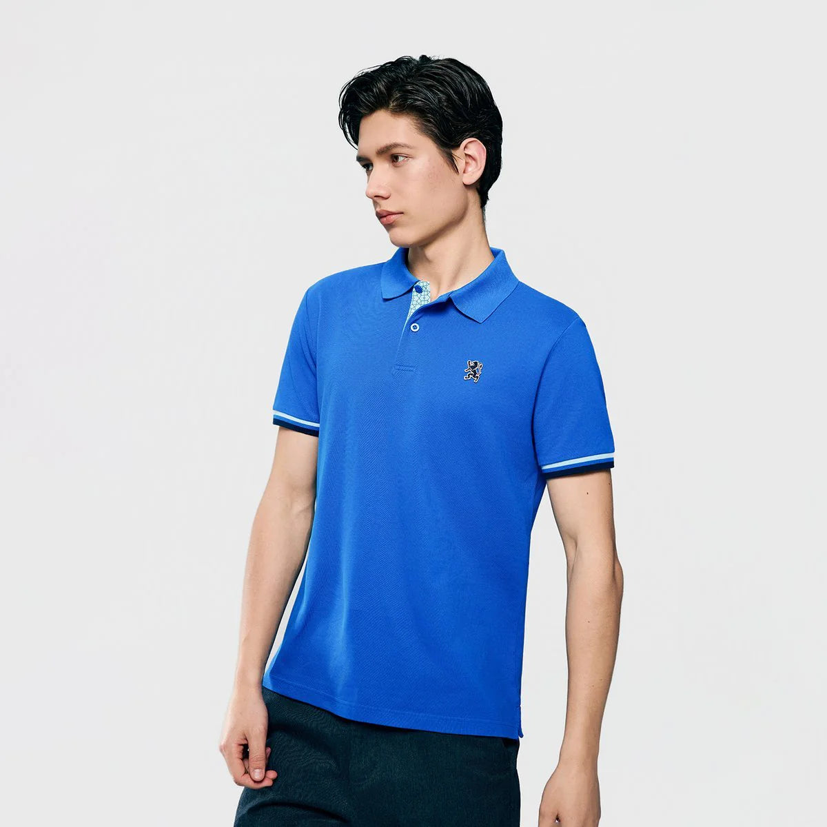 Performance Polo With Small Lion Embroidery (Slim Fit)