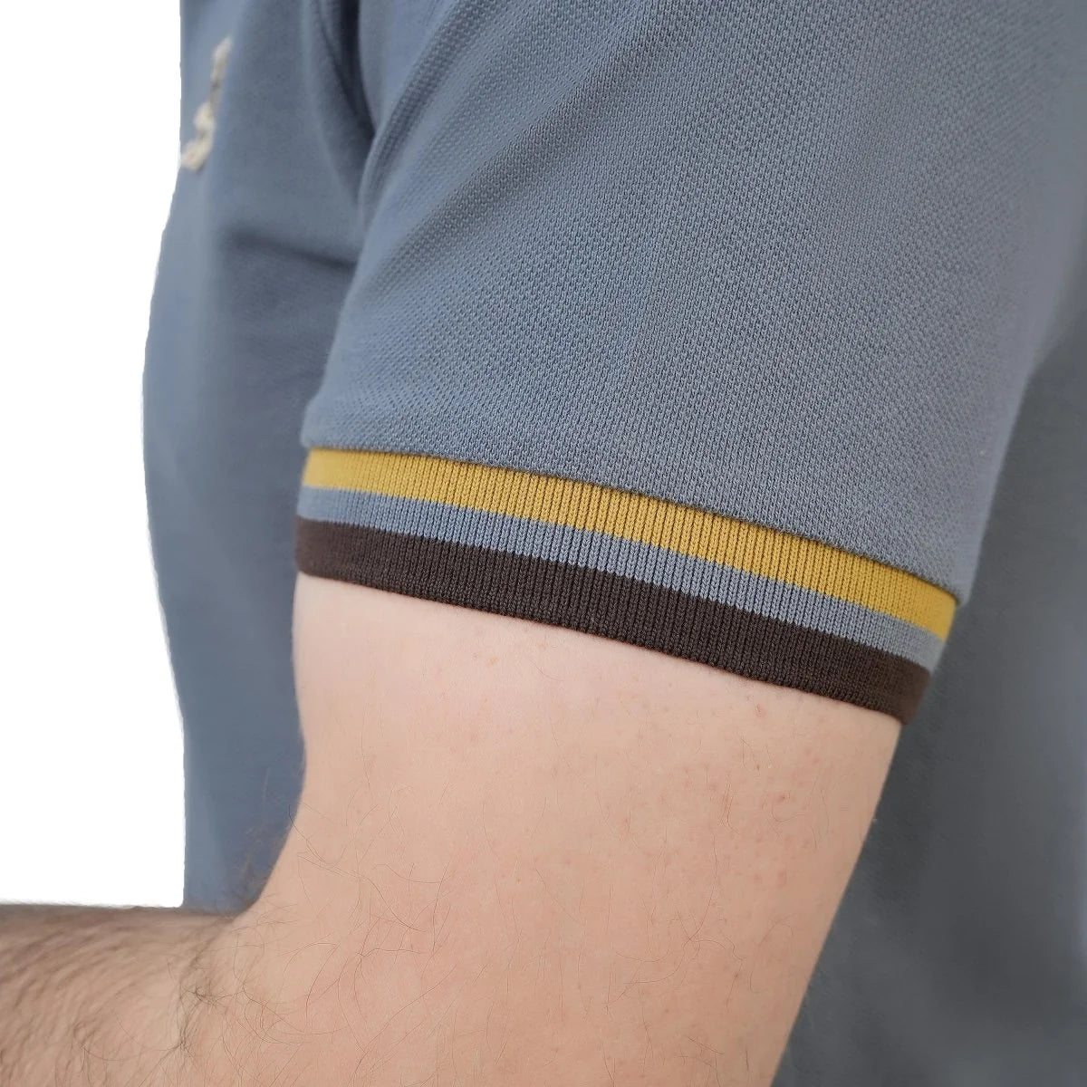 Performance Polo With Small Lion Embroidery (Slim Fit)